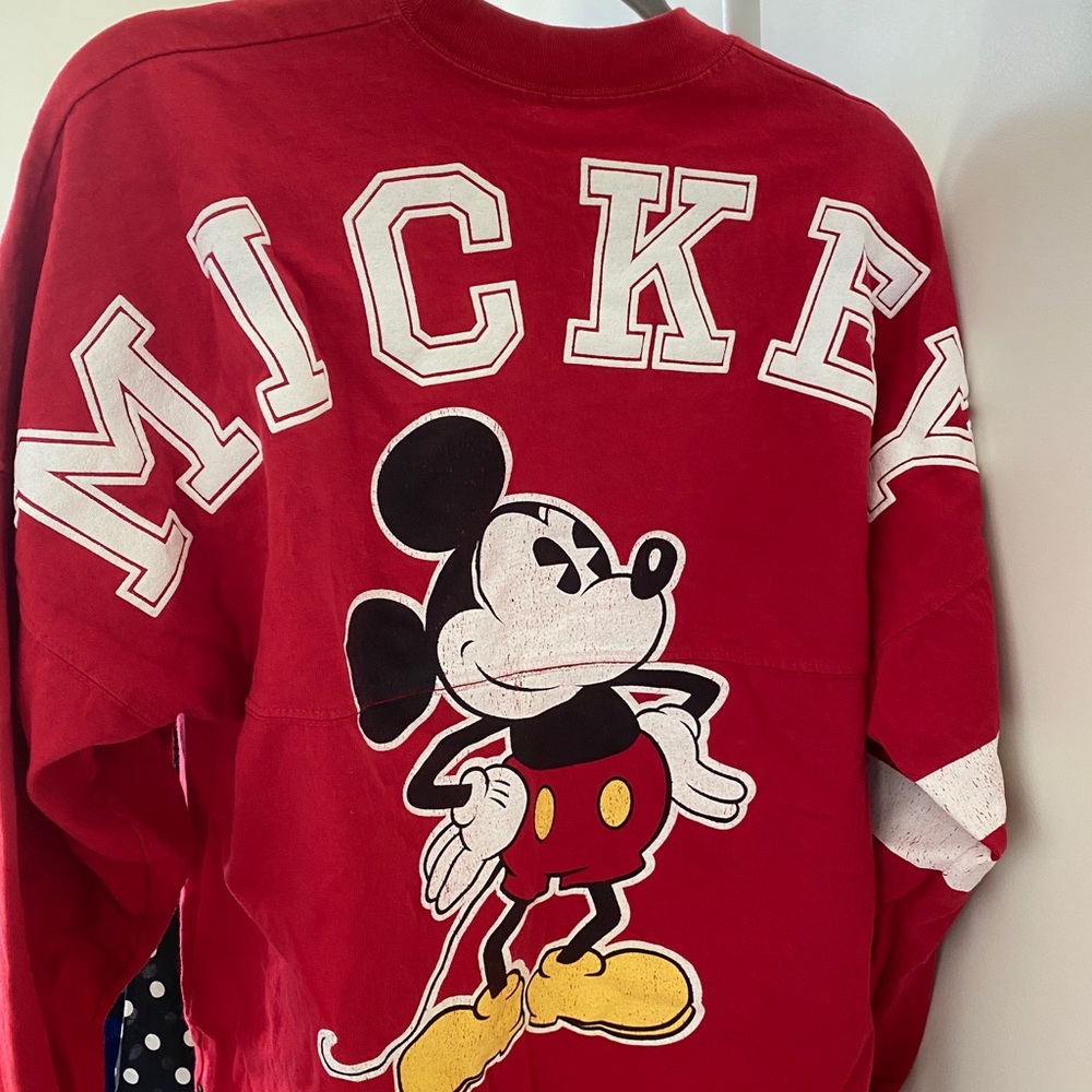 Disney Mickey red spirit jersey size small